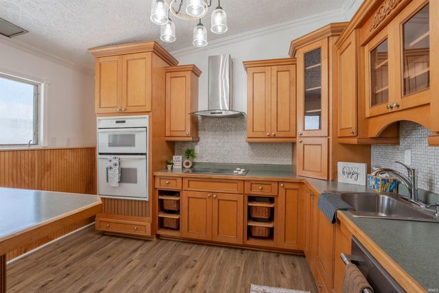 2444 Metzger Road, Boonville, IN 47601