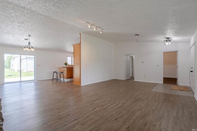 2444 Metzger Road, Boonville, IN 47601