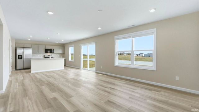 1362 Stuckey Pointe Pass, Fort Wayne, IN 46818