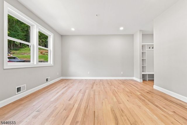 12 Jones Dr, Morris Twp., NJ 07960