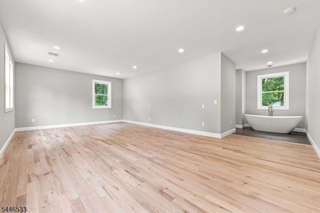 12 Jones Dr, Morris Twp., NJ 07960