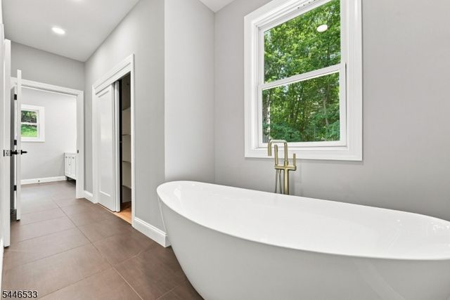 12 Jones Dr, Morris Twp., NJ 07960