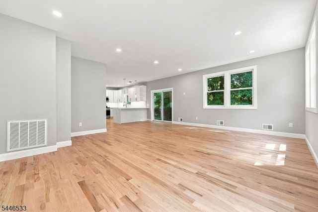12 Jones Dr, Morris Twp., NJ 07960