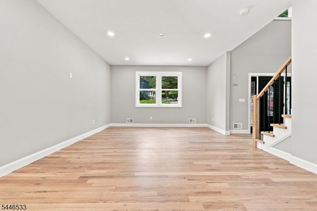 12 Jones Dr, Morris Twp., NJ 07960