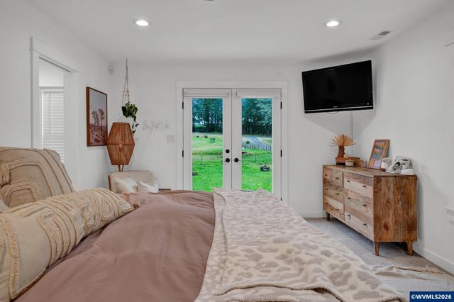 37502 Agate Dr, Lebanon, OR 97355