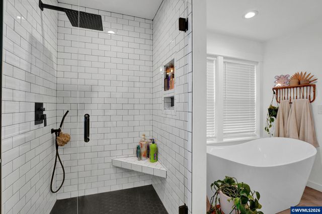 37502 Agate Dr, Lebanon, OR 97355