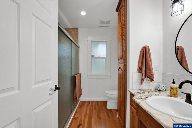 37502 Agate Dr, Lebanon, OR 97355