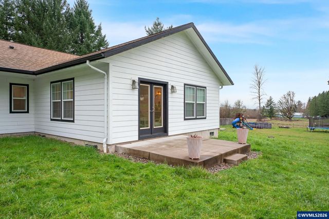 37502 Agate Dr, Lebanon, OR 97355