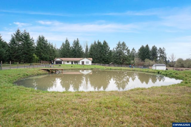37502 Agate Dr, Lebanon, OR 97355