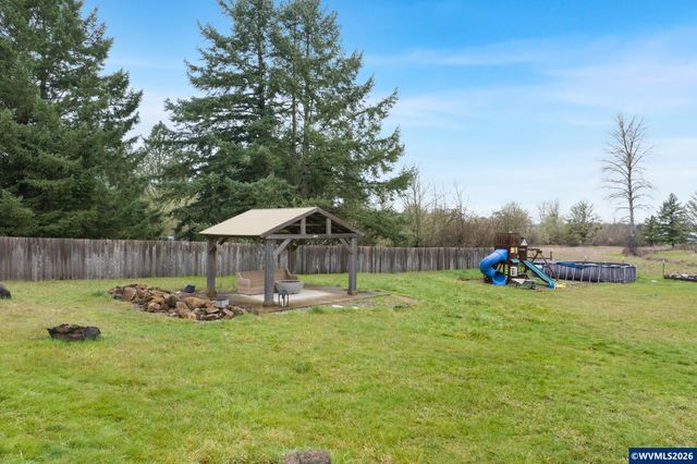 37502 Agate Dr, Lebanon, OR 97355