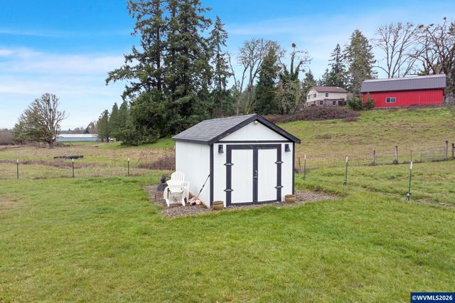 37502 Agate Dr, Lebanon, OR 97355