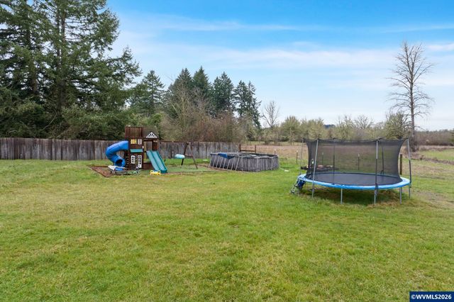 37502 Agate Dr, Lebanon, OR 97355