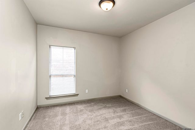 633 Fall Creek Dr, Baton Rouge, LA 70810