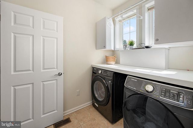 10001 FLOTILLA LN, Berlin, MD 21811