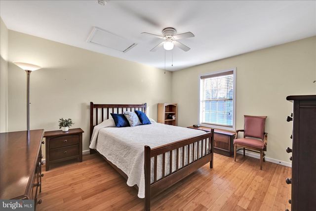 429 INDIAN ROCK CIR, Elizabethtown, PA 17022