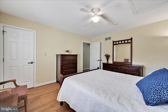 429 INDIAN ROCK CIR, Elizabethtown, PA 17022