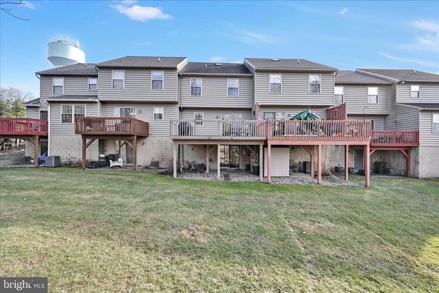 429 INDIAN ROCK CIR, Elizabethtown, PA 17022