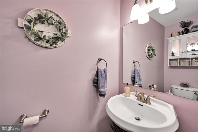 429 INDIAN ROCK CIR, Elizabethtown, PA 17022