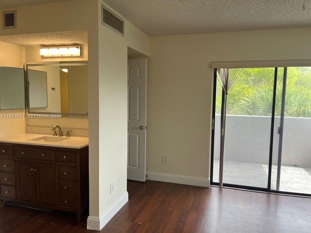 8810 SW 132nd Pl 409DN, Miami, FL 33186