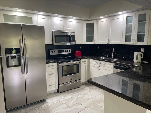 8810 SW 132nd Pl 409DN, Miami, FL 33186