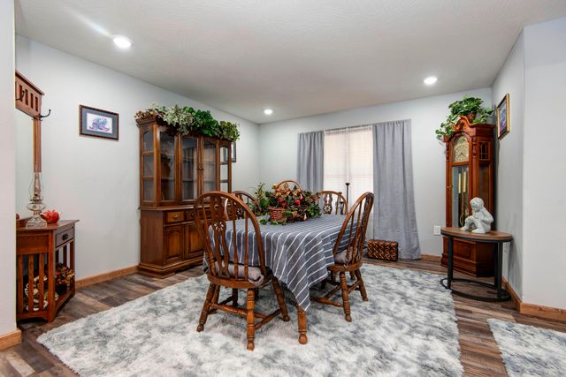 183 Sunshine Avenue, Cabool, MO 65689