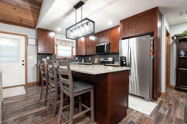 183 Sunshine Avenue, Cabool, MO 65689