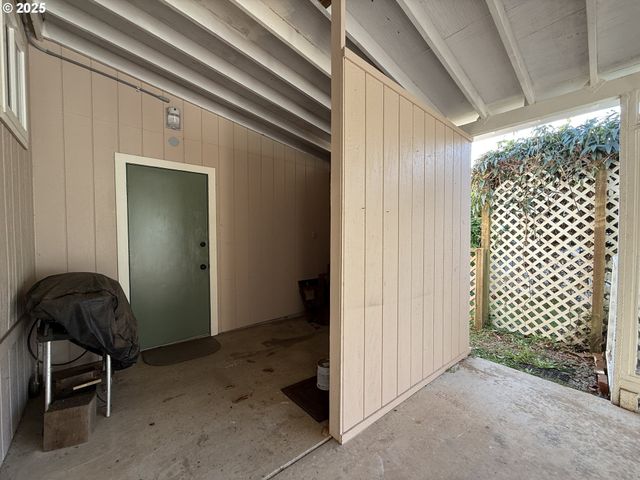 16063 DRIFTWOOD Ln 21, Brookings, OR 97415