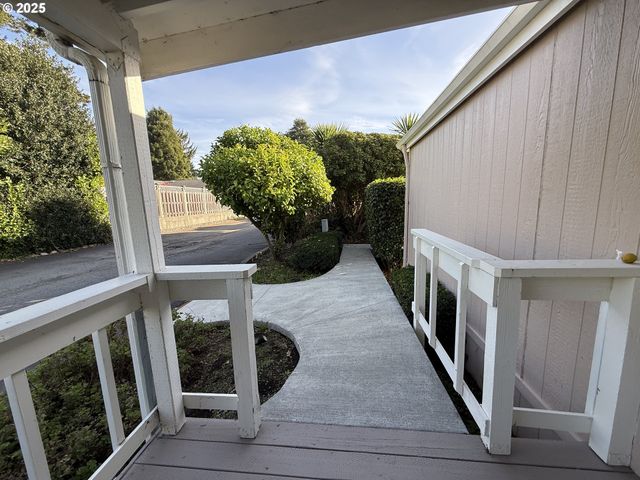 16063 DRIFTWOOD Ln 21, Brookings, OR 97415