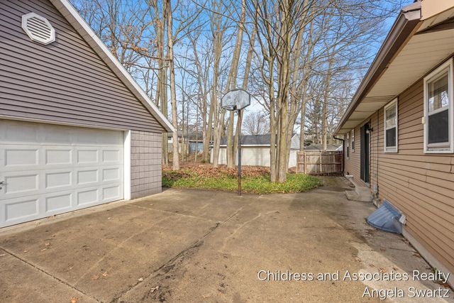 4287 Trojan Drive, Wyoming, MI 49519