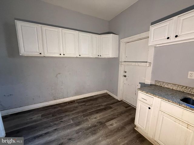 1009 POPLAR GROVE ST, Baltimore, MD 21216