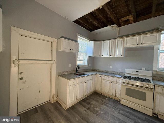 1009 POPLAR GROVE ST, Baltimore, MD 21216