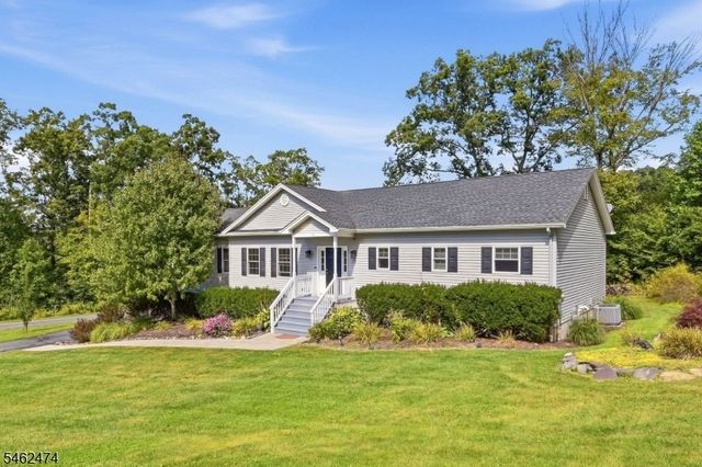 58 Leslie Dr, West Milford Twp., NJ 07480