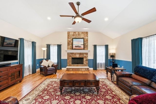 58 Leslie Dr, West Milford Twp., NJ 07480