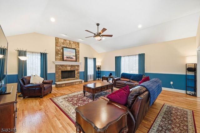 58 Leslie Dr, West Milford Twp., NJ 07480