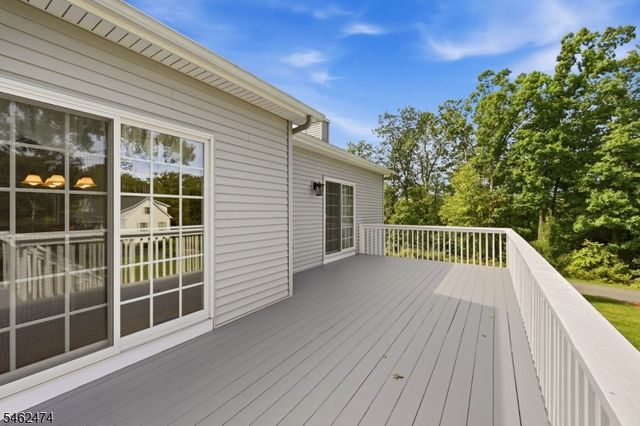 58 Leslie Dr, West Milford Twp., NJ 07480