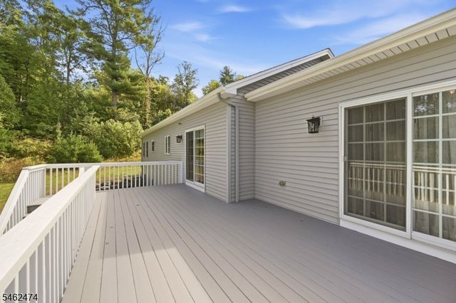 58 Leslie Dr, West Milford Twp., NJ 07480