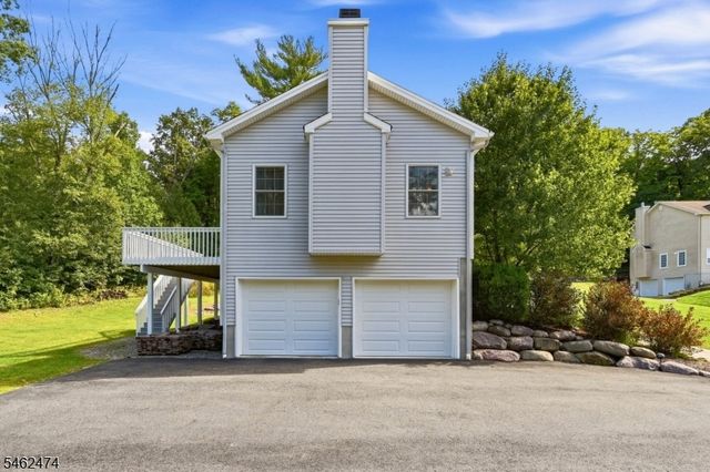58 Leslie Dr, West Milford Twp., NJ 07480
