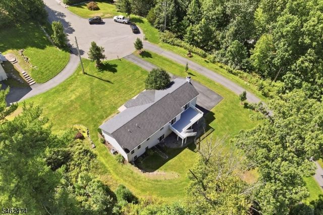 58 Leslie Dr, West Milford Twp., NJ 07480