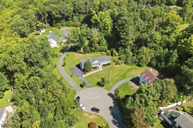 58 Leslie Dr, West Milford Twp., NJ 07480