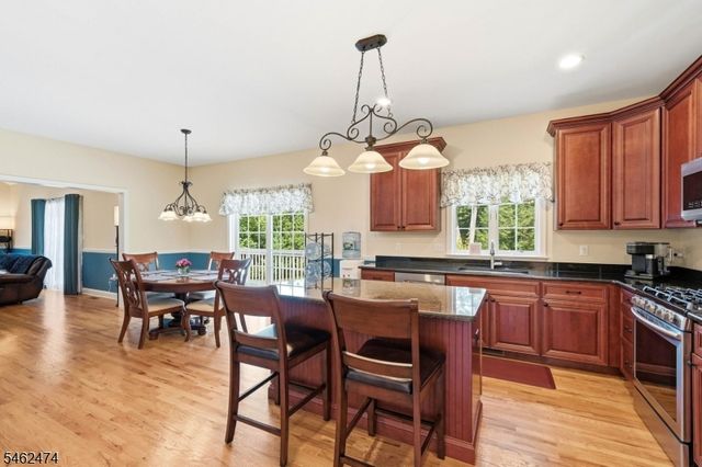58 Leslie Dr, West Milford Twp., NJ 07480
