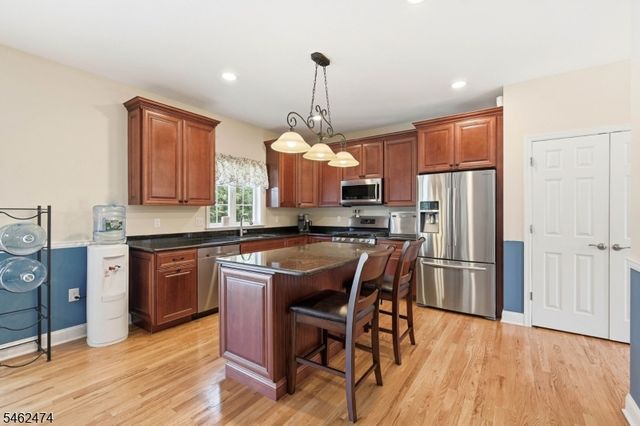 58 Leslie Dr, West Milford Twp., NJ 07480