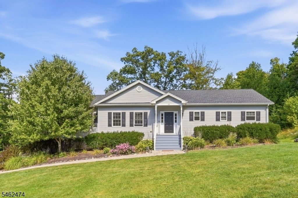 58 Leslie Dr, West Milford Twp., NJ 07480