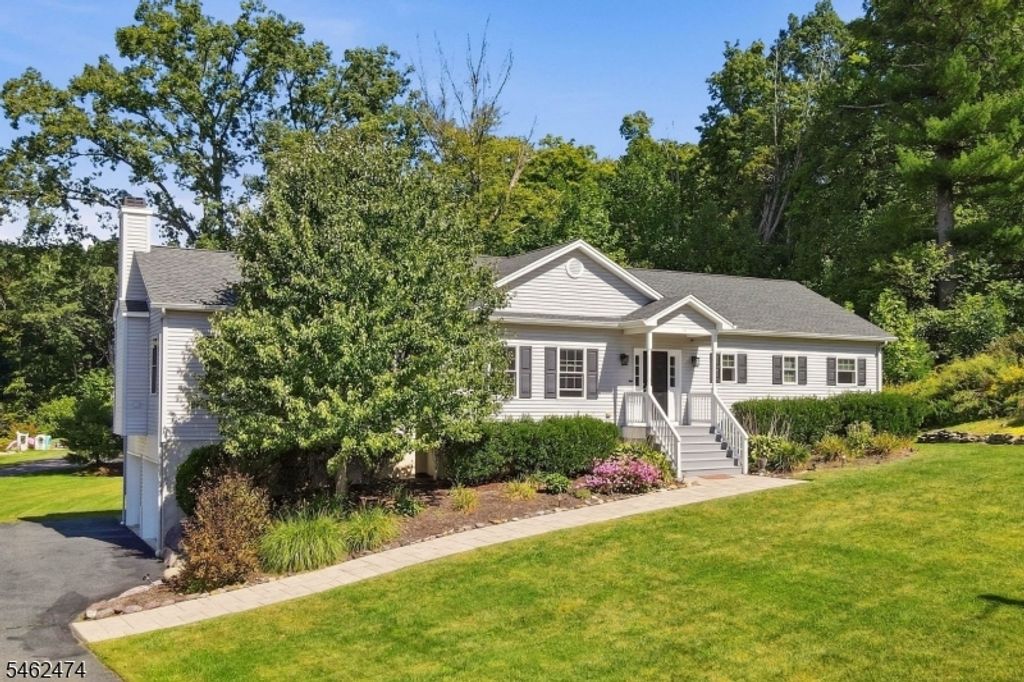 58 Leslie Dr, West Milford Twp., NJ 07480 — photo 2