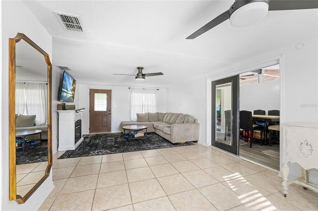 536 ELLERBE WAY, Lakeland, FL 33801