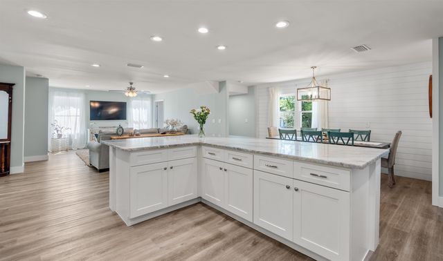 334 Seabreeze Ave, St Augustine, FL 32080