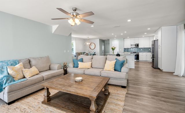 334 Seabreeze Ave, St Augustine, FL 32080