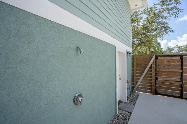 334 Seabreeze Ave, St Augustine, FL 32080