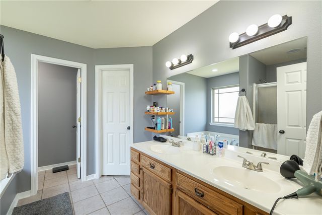 330 Beasley Drive, Centerton, AR 72719