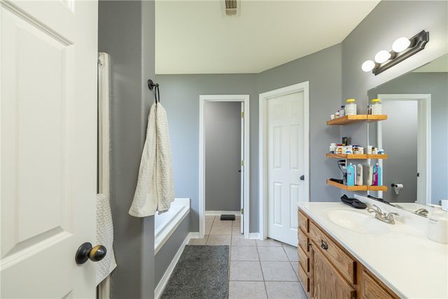 330 Beasley Drive, Centerton, AR 72719