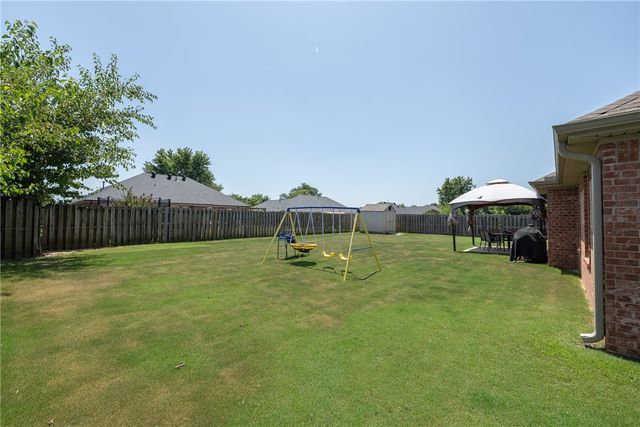 330 Beasley Drive, Centerton, AR 72719